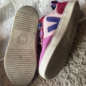 Veja Kids Shoes - Size 3